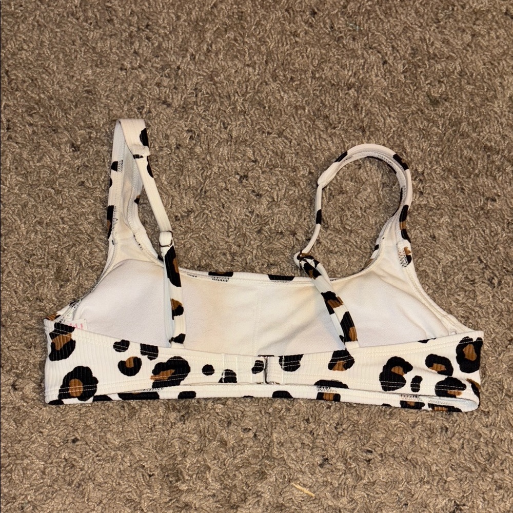 Leopard Print Women's Top - Picture 2 of 2